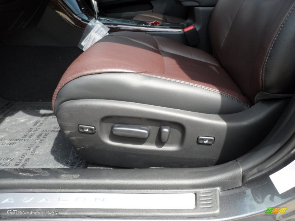 2012 Toyota Avalon Limited Front Seat Photos