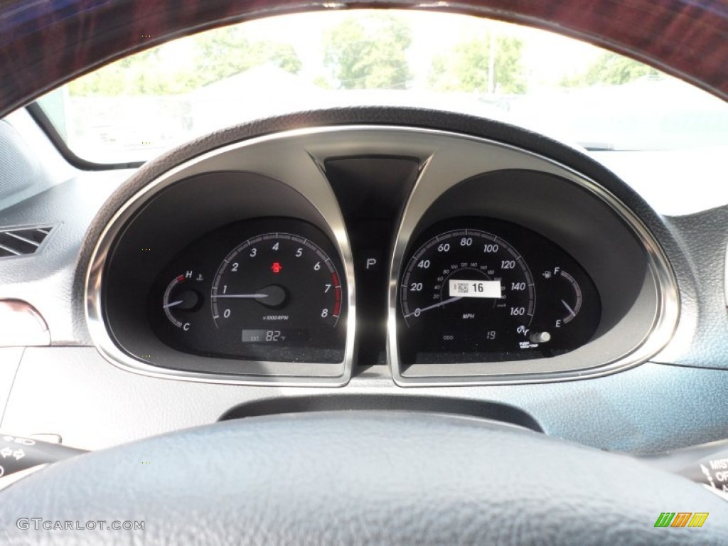 2012 Toyota Avalon Limited Gauges Photos