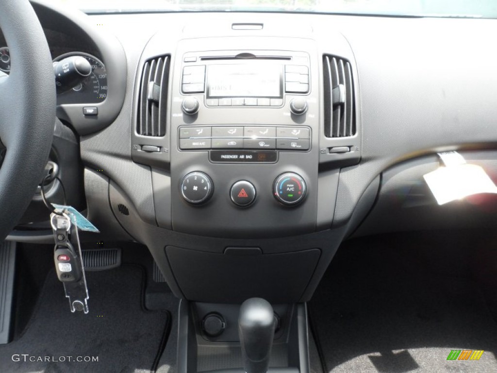 2012 Hyundai Elantra GLS Touring Controls Photo #65962997