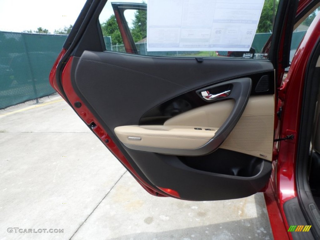 2012 Hyundai Azera Standard Azera Model Camel Door Panel Photo #65966270