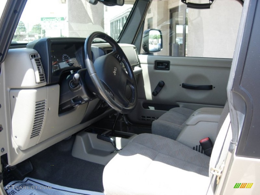 2004 Wrangler Rubicon 4x4 - Light Khaki Metallic / Khaki photo #2