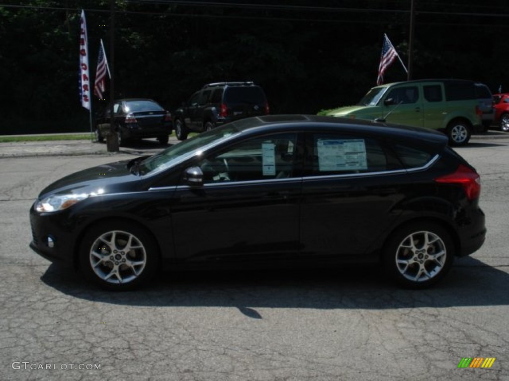 2012 Focus SEL 5-Door - Black / Charcoal Black photo #5