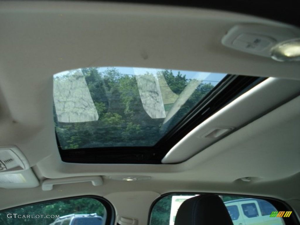 2012 Focus SEL 5-Door - Black / Charcoal Black photo #14