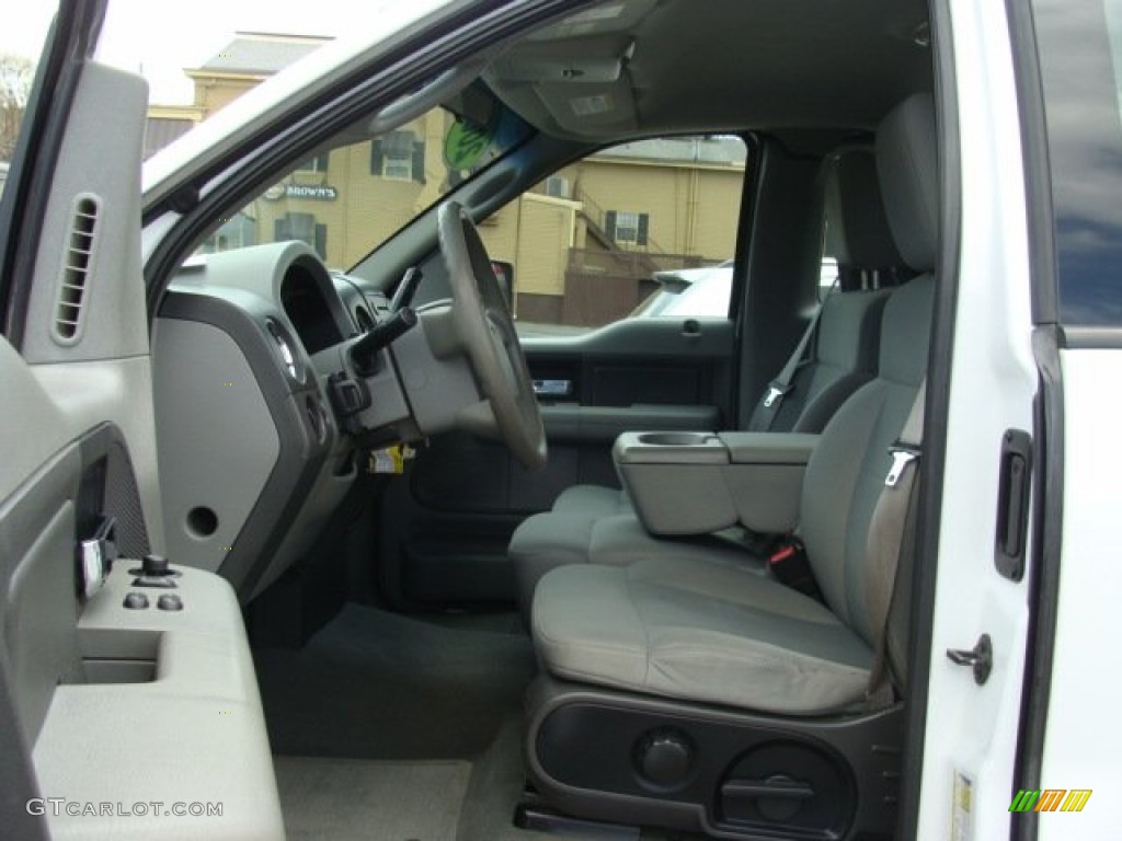 Medium Flint Interior 2007 Ford F150 XLT Regular Cab 4x4 Photo #65972847