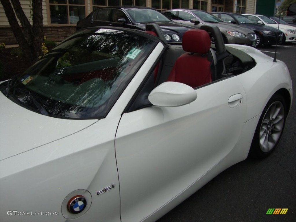 2003 Z4 2.5i Roadster - Alpine White / Red photo #5