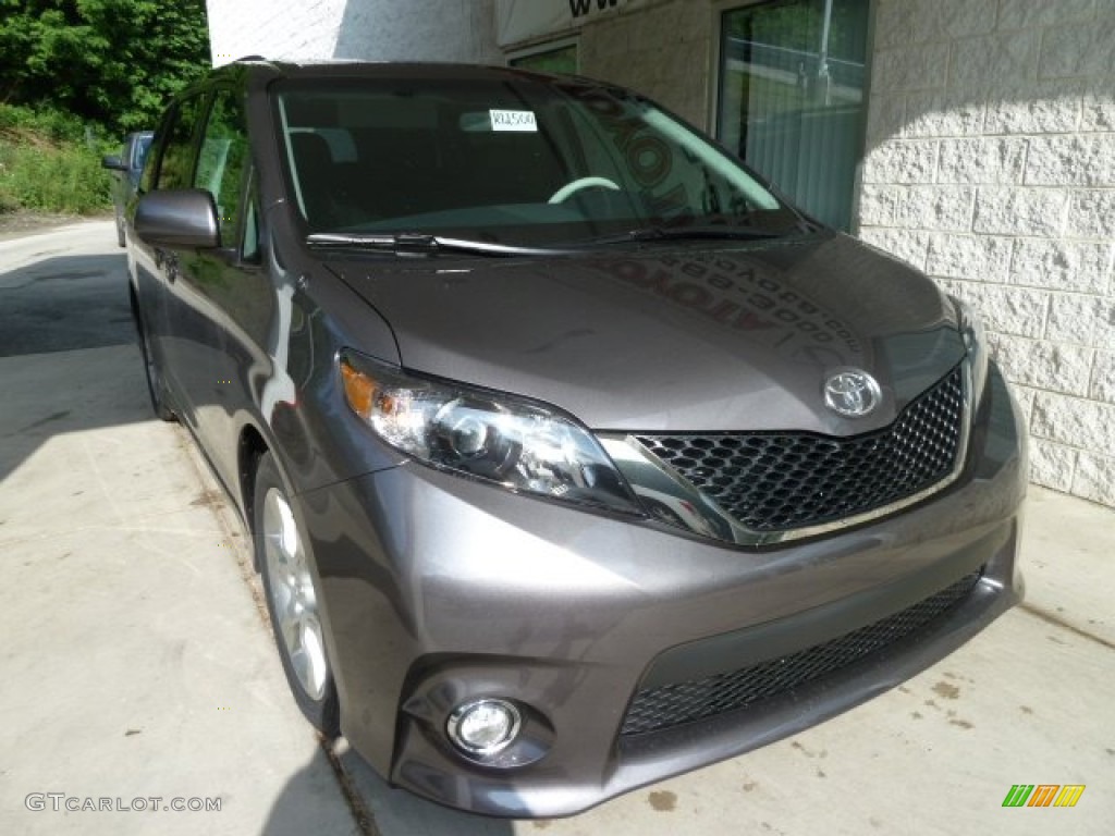 2012 Sienna SE - Predawn Gray Mica / Dark Charcoal photo #7