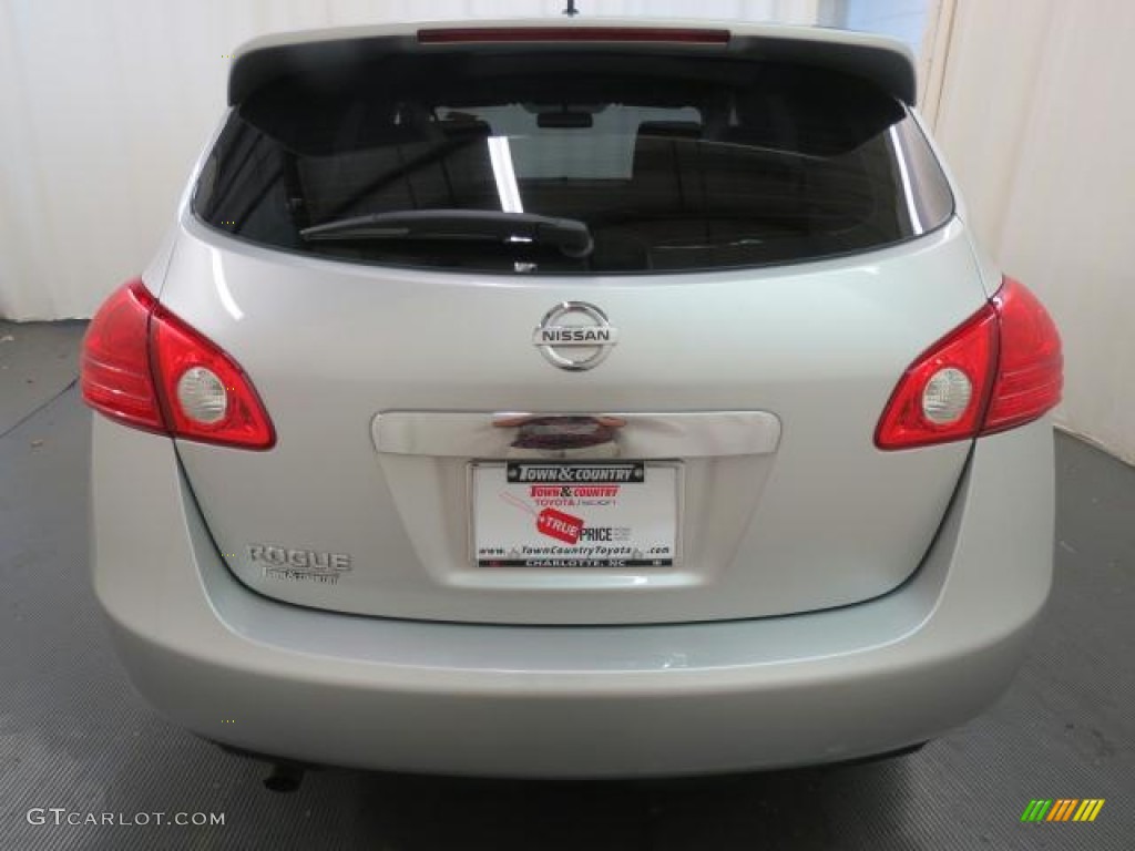 2011 Rogue S - Silver Ice Metallic / Black photo #26