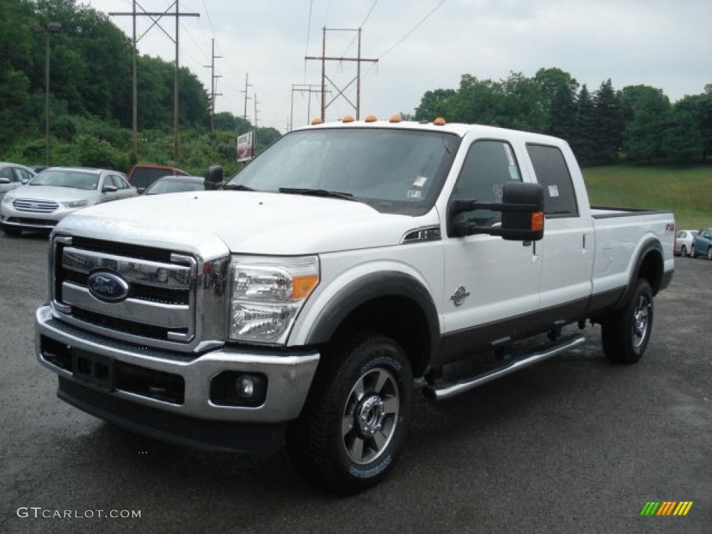 2012 F350 Super Duty Lariat Crew Cab 4x4 - Oxford White / Black photo #4