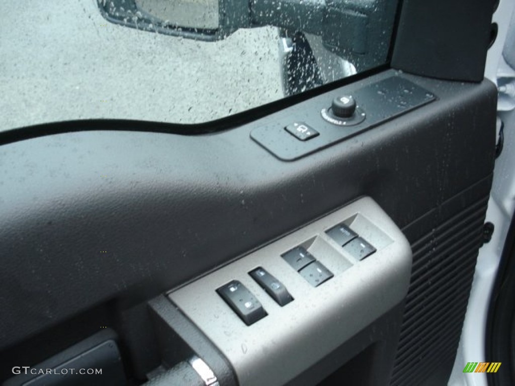2012 F350 Super Duty Lariat Crew Cab 4x4 - Oxford White / Black photo #16