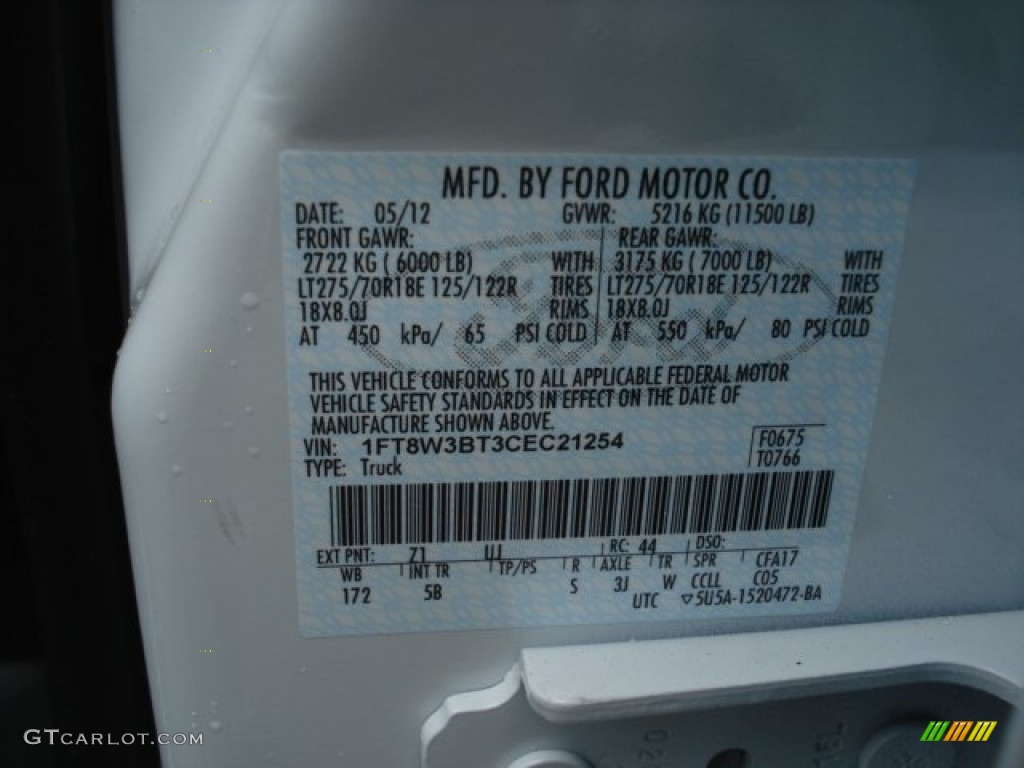 2012 F350 Super Duty Lariat Crew Cab 4x4 - Oxford White / Black photo #20