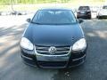 Black - Jetta SE Sedan Photo No. 2