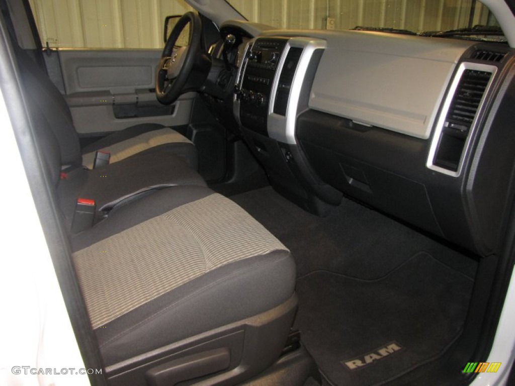 2012 Ram 1500 SLT Quad Cab 4x4 - Bright White / Dark Slate Gray/Medium Graystone photo #22