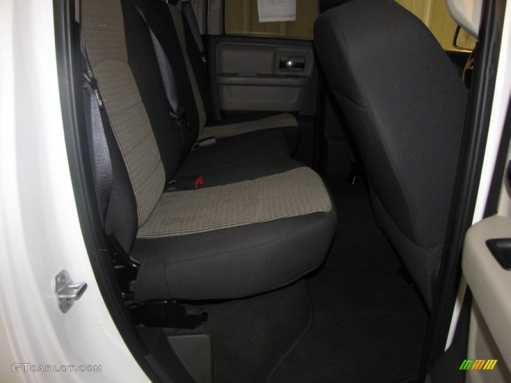 2012 Ram 1500 SLT Quad Cab 4x4 - Bright White / Dark Slate Gray/Medium Graystone photo #24