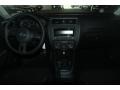 Black - Jetta SE Sedan Photo No. 16