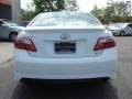 Super White - Camry SE Photo No. 5