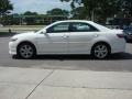 Super White - Camry SE Photo No. 7