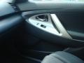 Super White - Camry SE Photo No. 16
