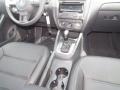 Black - Jetta SE Sedan Photo No. 6