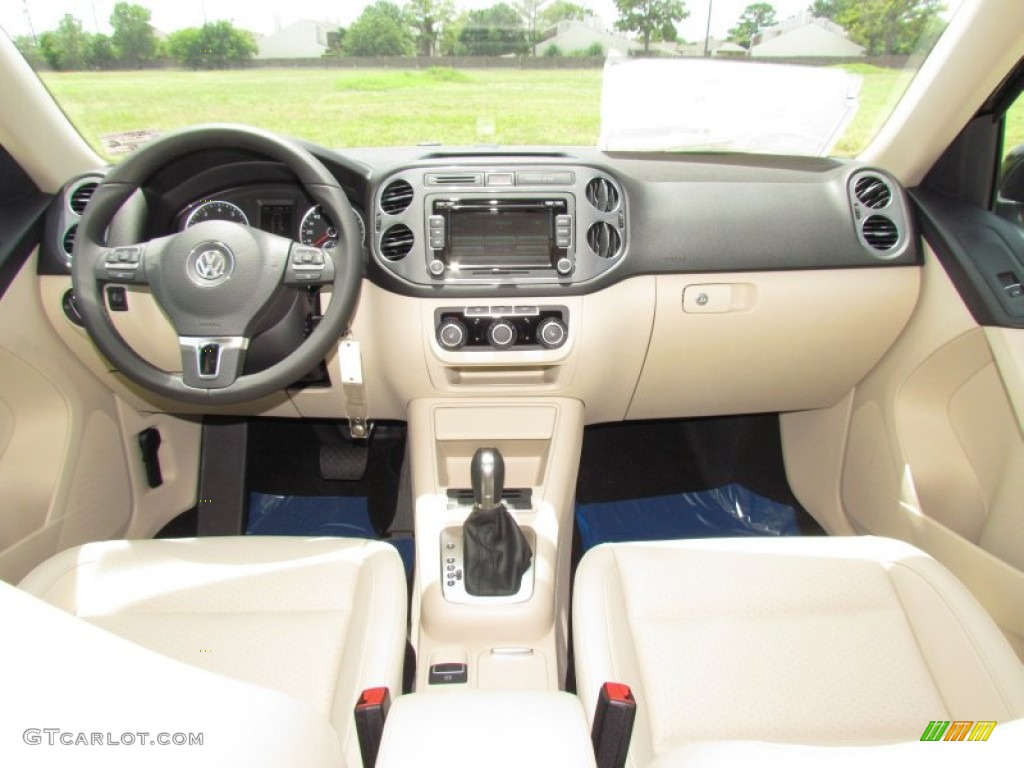 2012 Tiguan SE - Deep Black Metallic / Beige photo #5