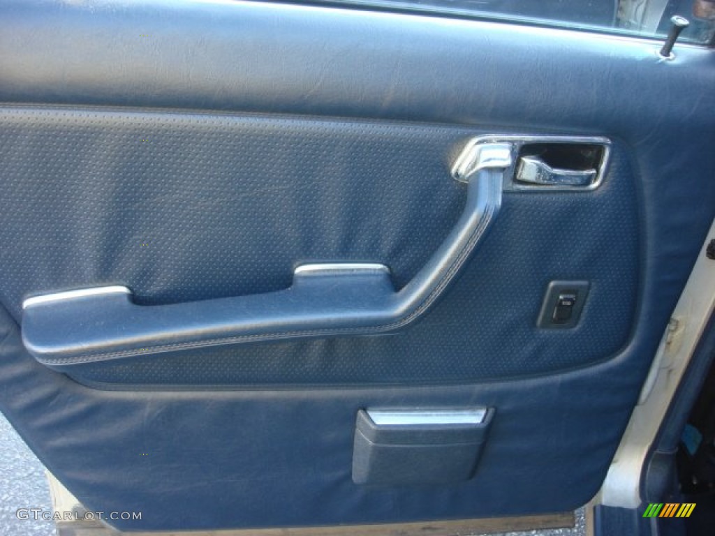 1984 Mercedes-Benz E Class 300 D Sedan Door Panel Photos