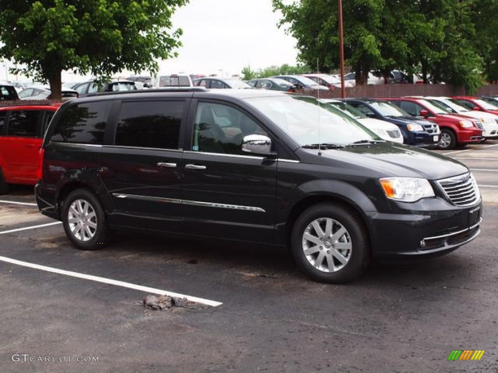 2012 Town & Country Touring - L - Dark Charcoal Pearl / Black/Light Graystone photo #2