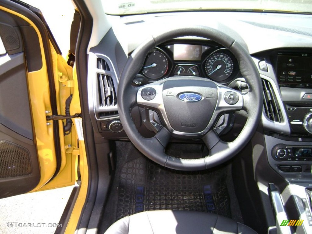 2012 Ford Focus Titanium 5-Door Charcoal Black Leather Steering Wheel Photo #66000141