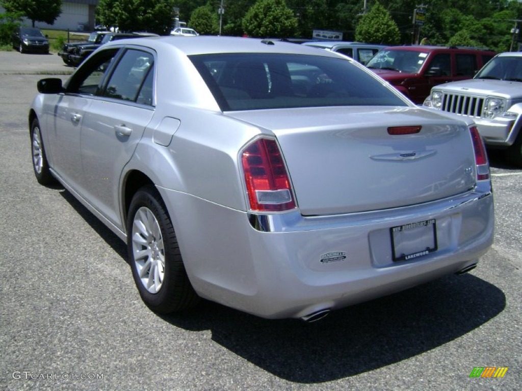 2012 300  - Bright Silver Metallic / Black photo #6