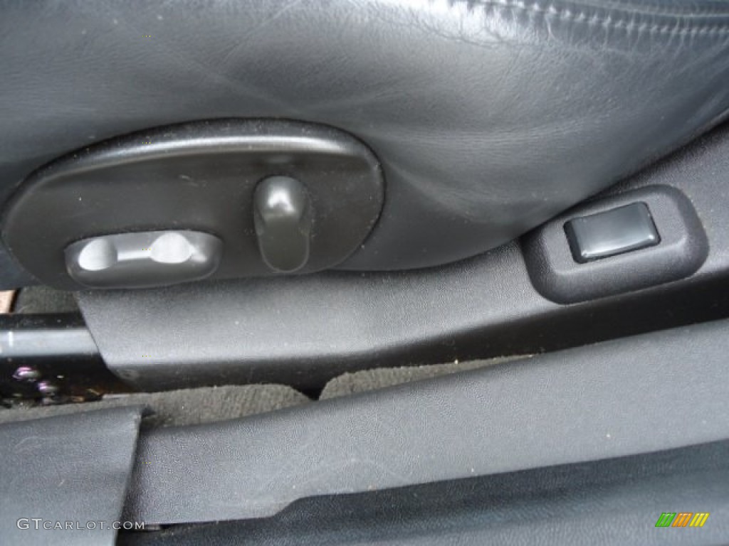 2006 CTS Sedan - Blackberry / Ebony photo #14
