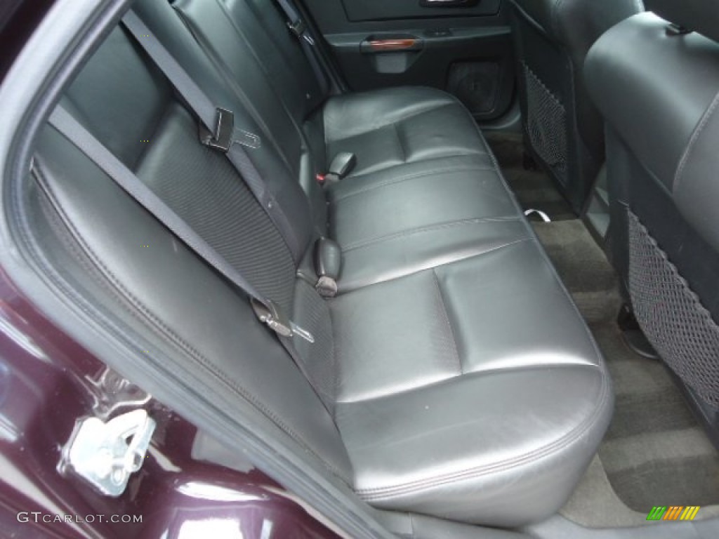 2006 CTS Sedan - Blackberry / Ebony photo #18