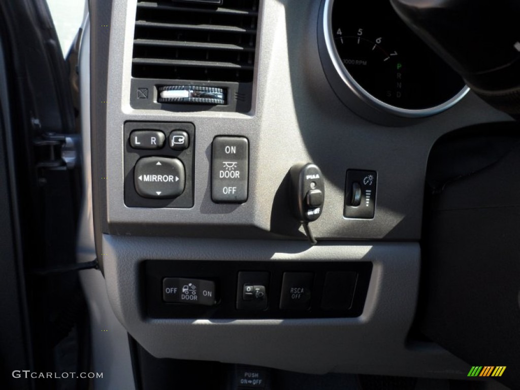 2010 Tundra Platinum CrewMax 4x4 - Silver Sky Metallic / Graphite Gray photo #47