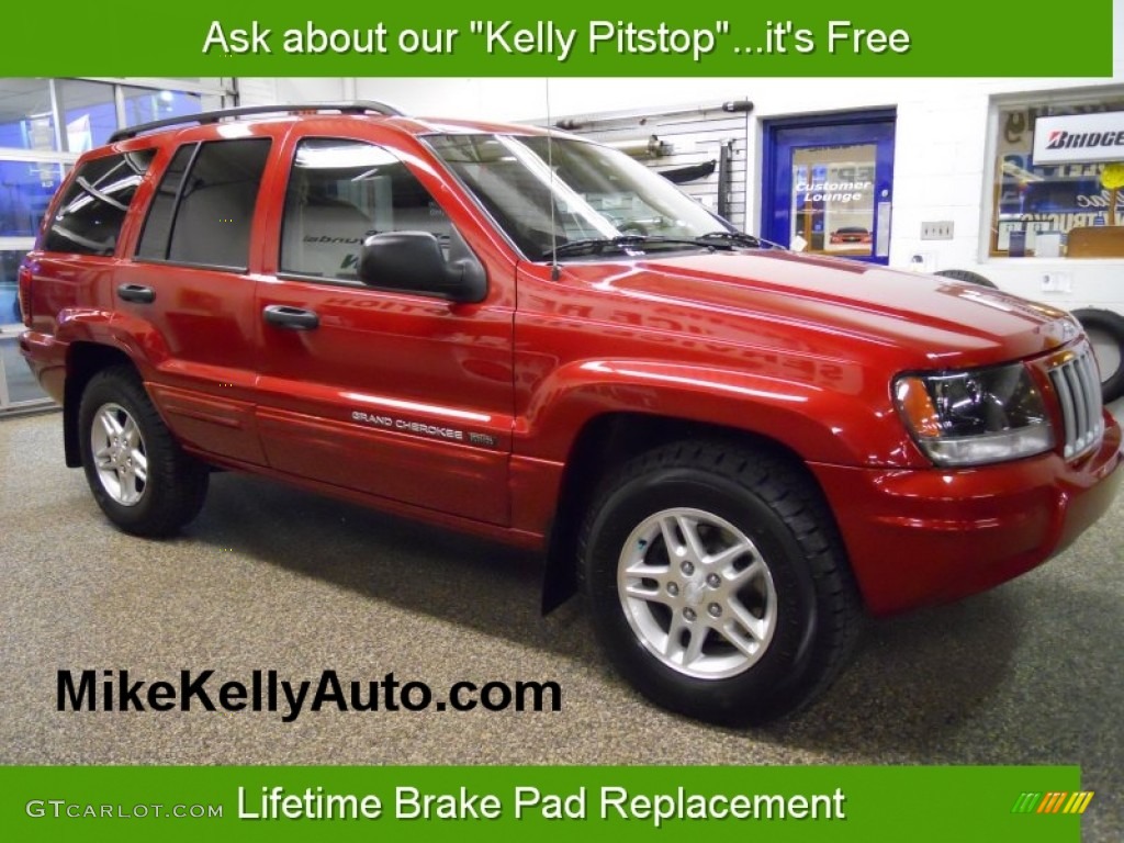 2004 Grand Cherokee Laredo 4x4 - Inferno Red Pearl / Taupe photo #1