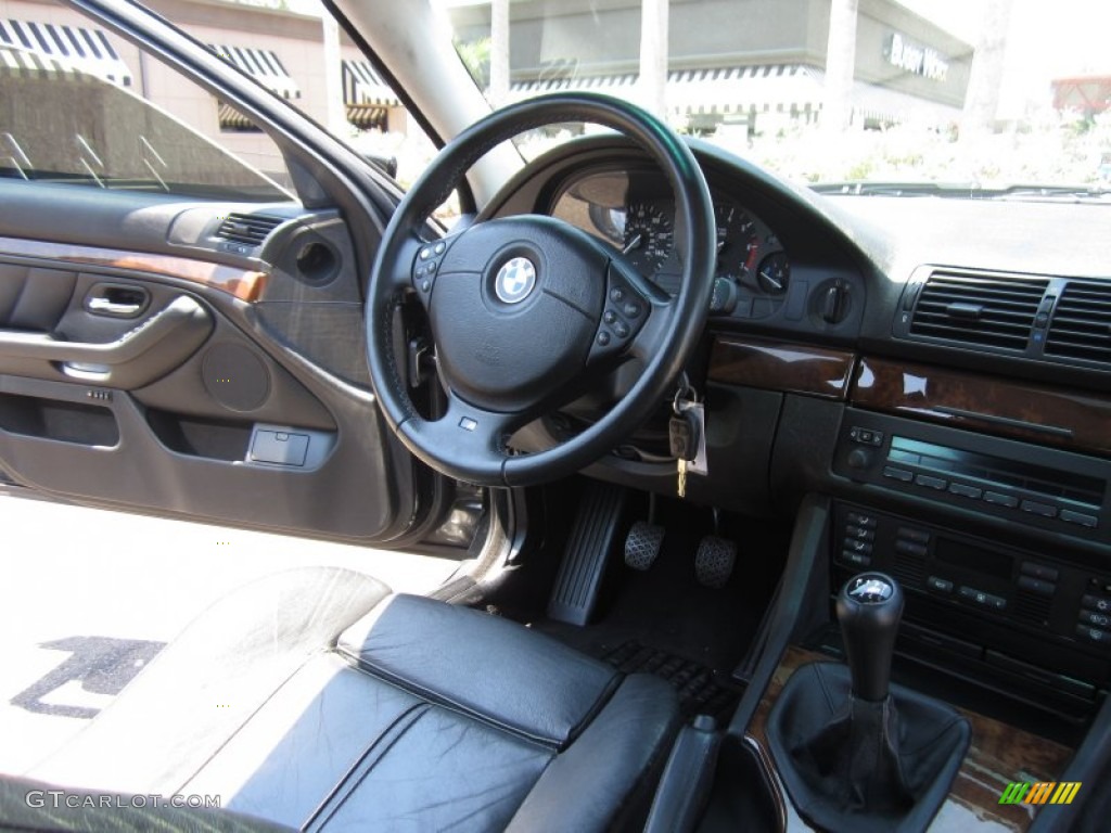 1999 BMW 5 Series 540i Sedan Black Dashboard Photo #66011544