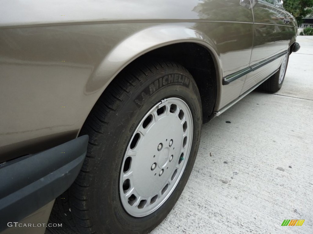 1987 Mercedes-Benz SL Class 560 SL Roadster Wheel Photo #66012351