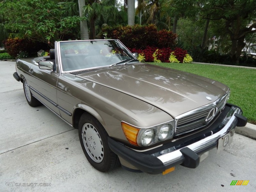 Light Beige Metallic 1987 Mercedes-Benz SL Class 560 SL Roadster Exterior Photo #66012780