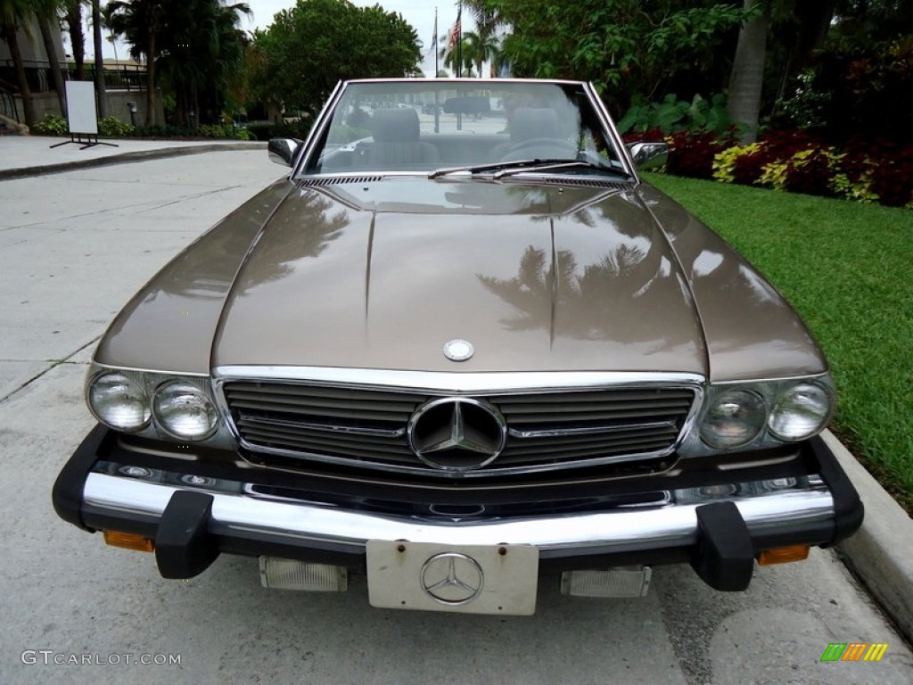 1987 SL Class 560 SL Roadster - Light Beige Metallic / Brown photo #67