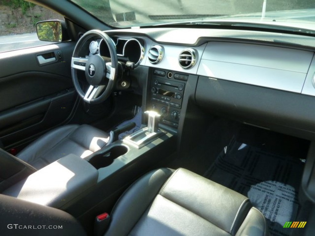 2007 Mustang V6 Premium Convertible - Satin Silver Metallic / Dark Charcoal photo #13