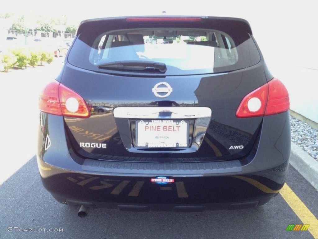 2011 Rogue S AWD - Wicked Black / Gray photo #6