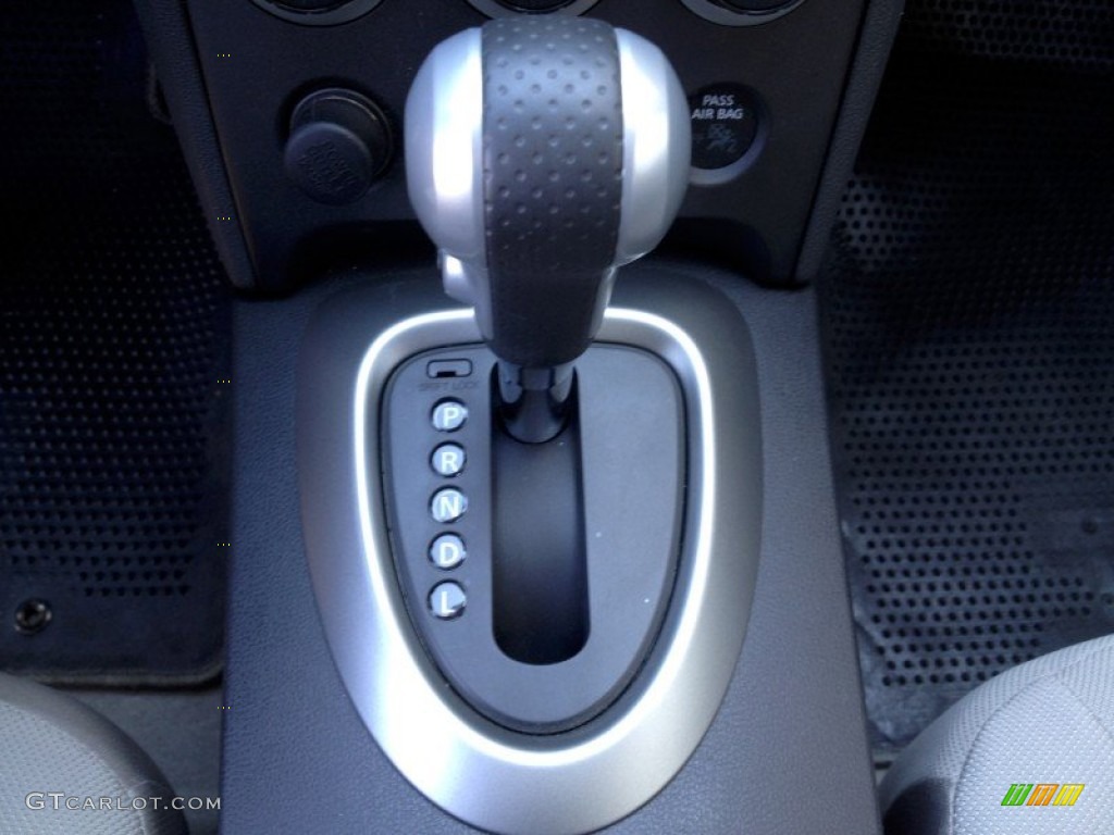 2011 Rogue S AWD - Wicked Black / Gray photo #10