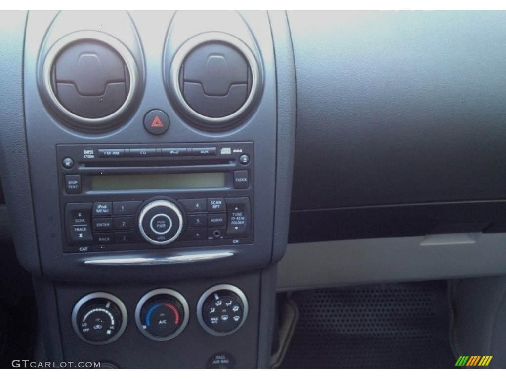 2011 Rogue S AWD - Wicked Black / Gray photo #12