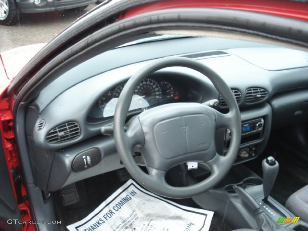 2000 Sunfire SE Coupe - Bright Red / Graphite photo #8