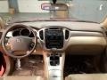 Salsa Red Pearl - Highlander V6 4WD Photo No. 12