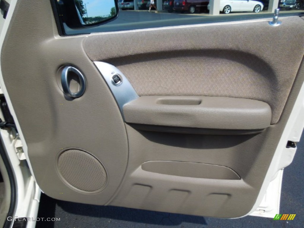 2002 Jeep Liberty Limited Taupe Door Panel Photo #66020508