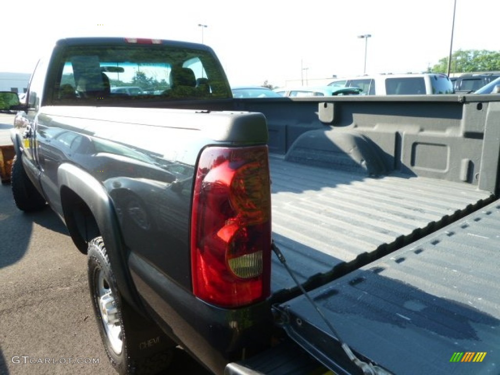 2003 Silverado 2500HD Regular Cab 4x4 - Dark Gray Metallic / Dark Charcoal photo #3
