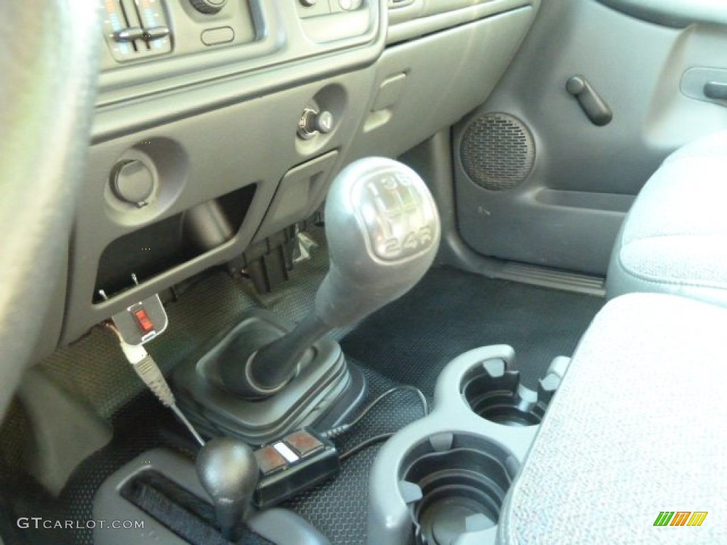 2003 Silverado 2500HD Regular Cab 4x4 - Dark Gray Metallic / Dark Charcoal photo #10