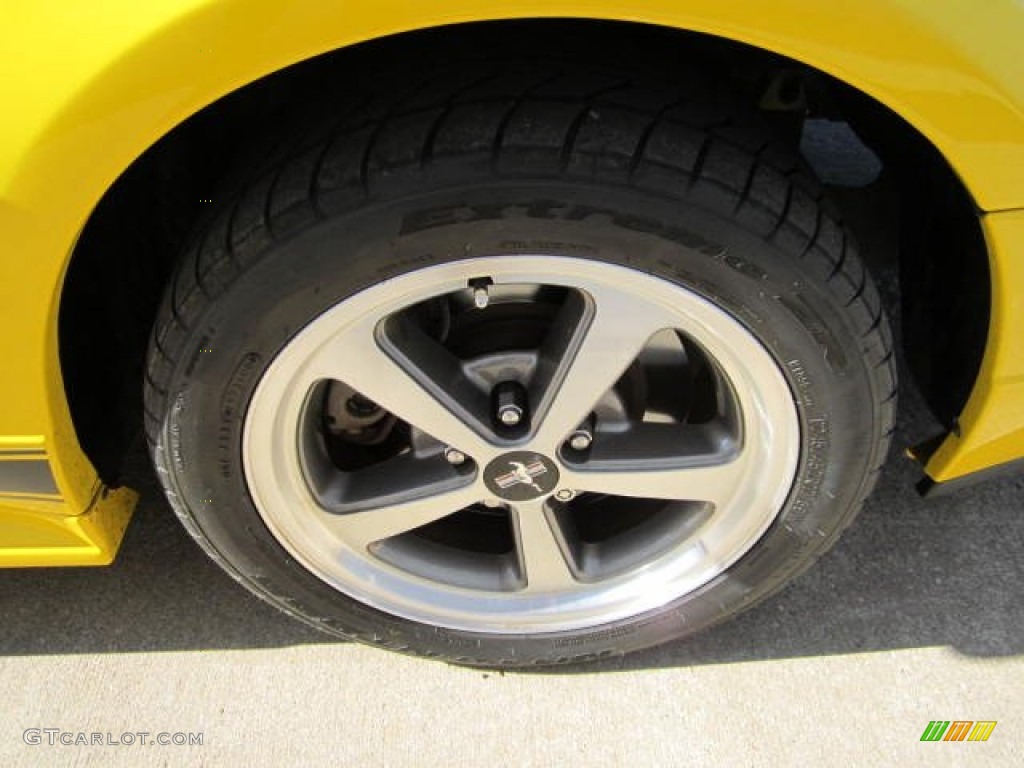 2004 Mustang Mach 1 Coupe - Screaming Yellow / Dark Charcoal photo #15