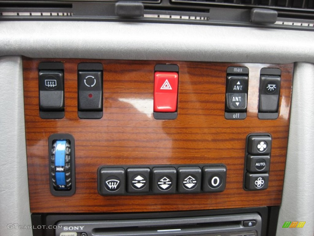 1986 Mercedes-Benz S Class 420 SEL Controls Photo #66031167