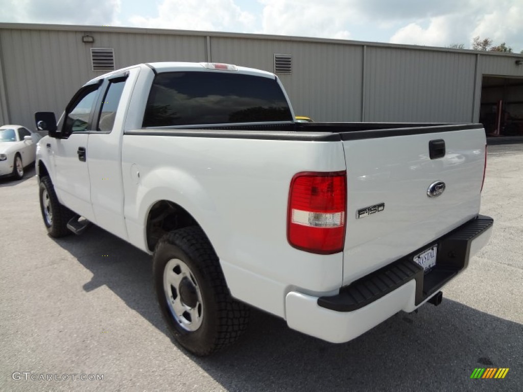 2006 F150 XL SuperCab 4x4 - Oxford White / Medium Flint photo #3