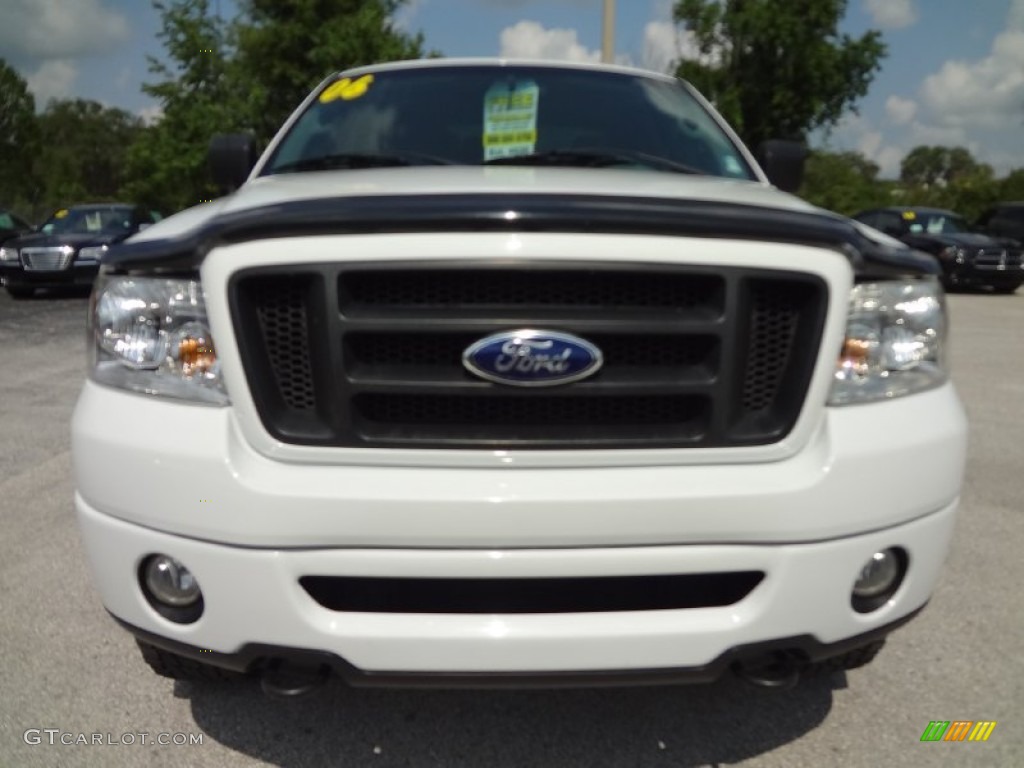 2006 F150 XL SuperCab 4x4 - Oxford White / Medium Flint photo #13