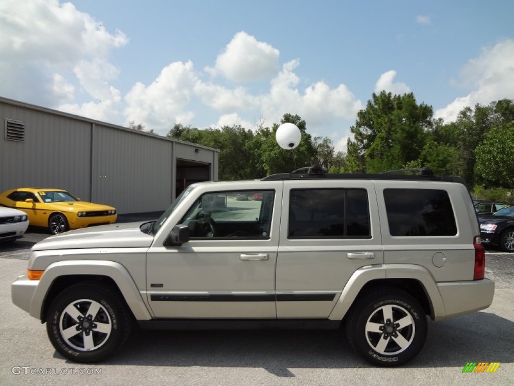 Light Graystone Pearl 2008 Jeep Commander Sport Exterior Photo #66032448