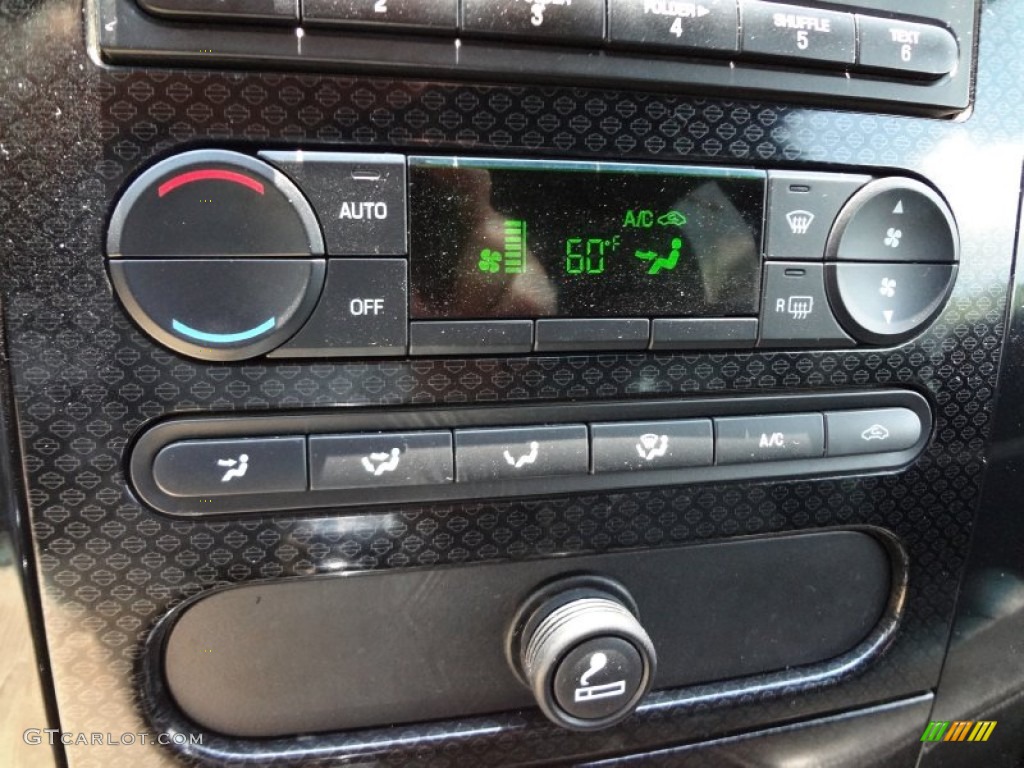 2006 Ford F150 Harley-Davidson SuperCab 4x4 Controls Photo #66033234